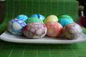 huevos-pintados-con-te