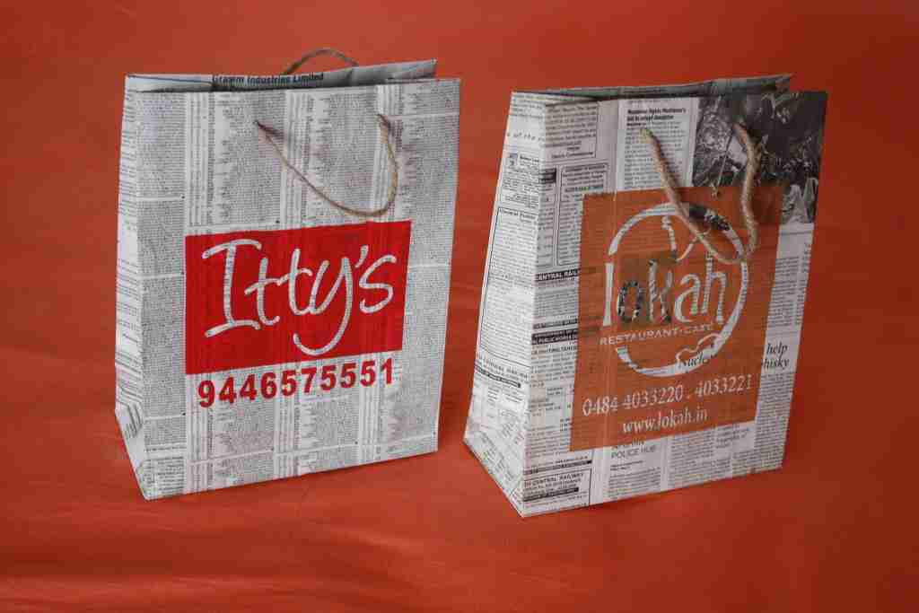 Aprende a hacer una bolsa con papel de periódico 4 bolsas con papel de periódico